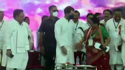 Rahul Gandhi in Gujarat: आदिवासी गीत पर झूमे राहुल गांधी