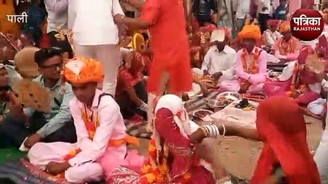 VIDEO : अग्नि को साक्षी मानकर थामा एक-दुसरे का हाथ, 17 जोड़े विवाह के बंधन में बंधे