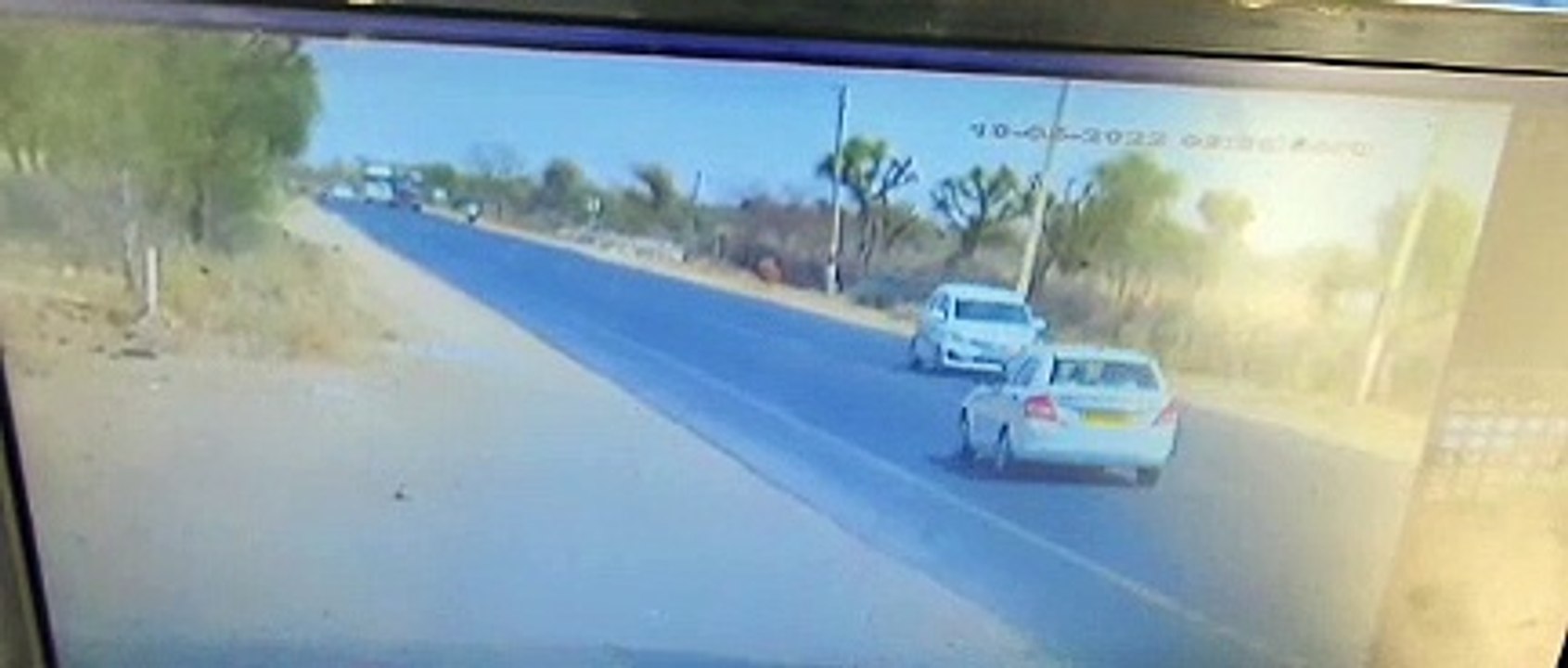 Video : वीडियों में देखे फिल्मी नहीं हकीकत का लाइव कार हादसा