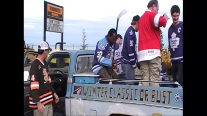 Buldozer Kamyoneti Dümdüz Ediyor