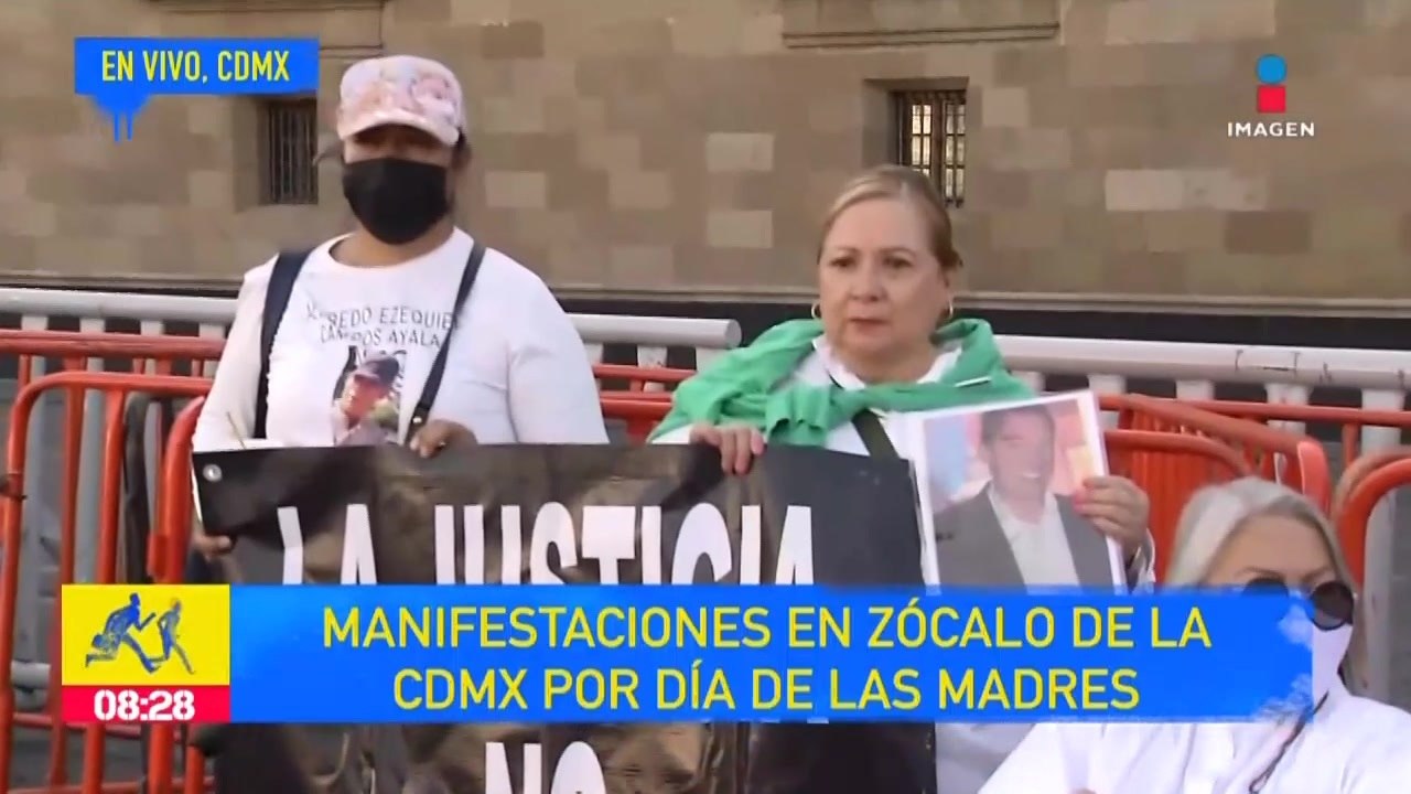 Colectivo Búscame realiza manifestación en el Zócalo de la CDMX