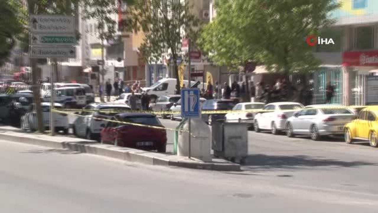 AK Parti Ataşehir İlçe Başkanlığı önünde şüpheli paket paniği