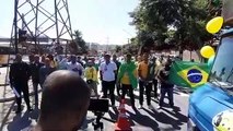 Manifestantes protestam contra Lula em Contagem