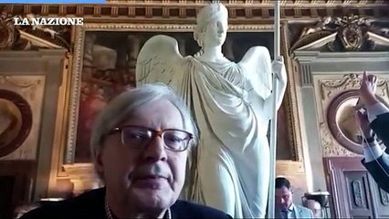 Vittorio Sgarbi a Firenze: "Guerra? Vantaggi solo per l'industria della ricostruzione"