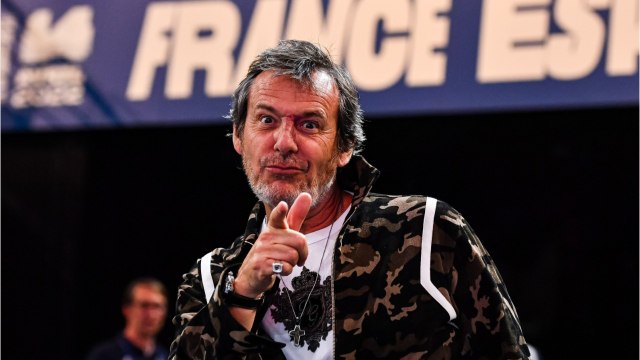VOICI : Mais arrêtez : Jean-Luc Reichmann terriblement gêné par l'attitude du public des 12 coups de midi