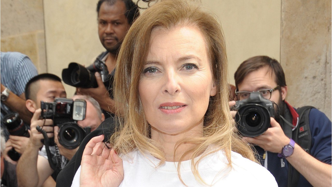 VOICI : "Elle aime bien les petits porcs" : cette vanne très osée de Caroline Diament à Valérie Trierweiler