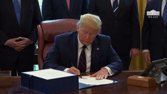 Elon Musk asegura que él revertiría el bloqueo de Trump en Twitter