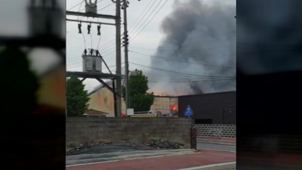 경남 사천 재활용 창고에서 불 / YTN