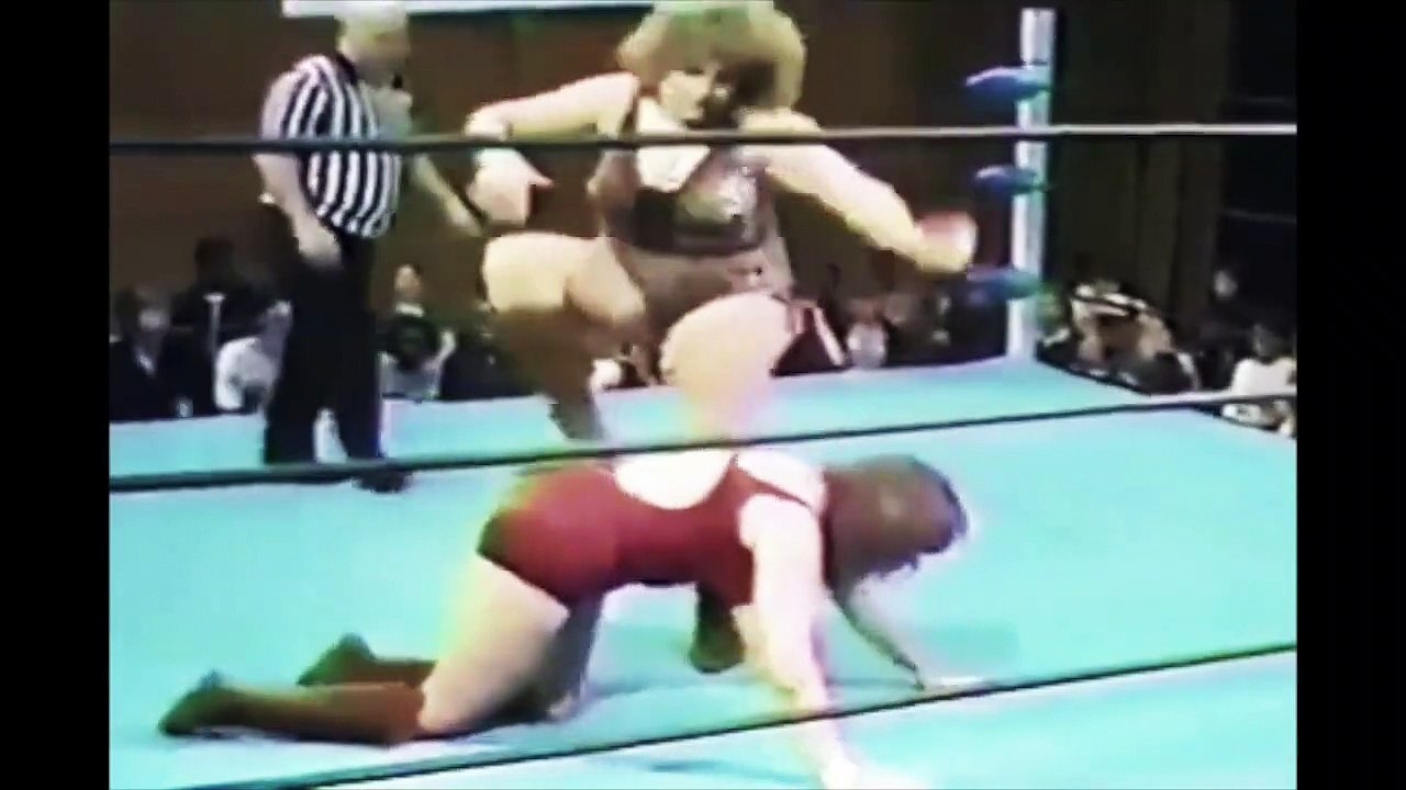 Natasha the Hatchet Lady vs Princess Morning Star