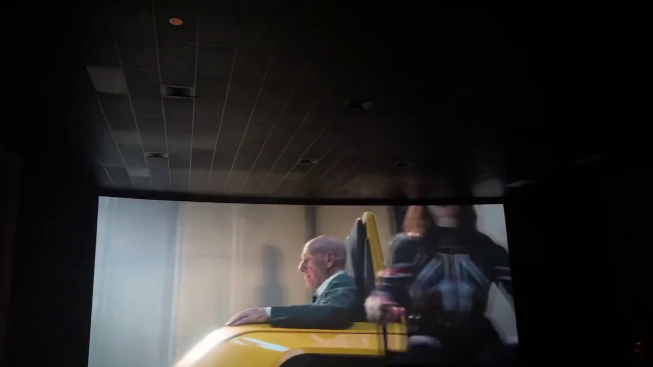 Cinema reaction to professor x in doctor strange 2