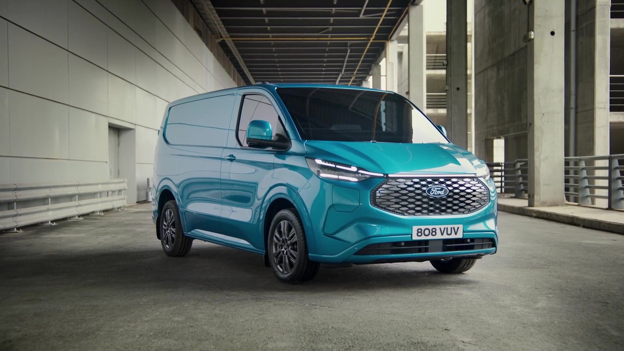 Ford Pro Präsentiert Vollelektrischen E-Transit Custom