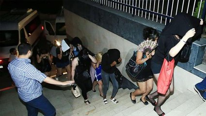 Fuhuş yapıldığı tespit edilen masaj salonuna operasyon düzenlendi, 2 kişi tutuklandı