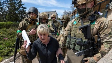 Ukrayna özel kuvvetleri vatan hainlerinin peşinde! Belediye meclis sekreterinin yakalanma anı kamerada