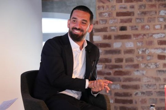 İSTANBUL-ARDA TURAN '2022 YILI EN SEVİLEN VE ÖRNEK ALINAN FUTBOLCUSU' SEÇİLDİ