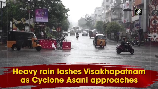 Heavy rain lashes Visakhapatnam as cyclone Asani approaches