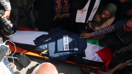 شيرين أبو عاقلة.. محطات في حياة أيقونة الصحافة الفلسطينية