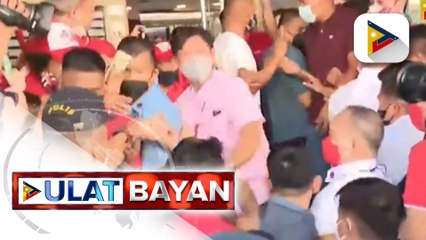 Marcos Jr., sinalubong ng mga tagasuporta sa kanyang HQ sa Mandaluyong