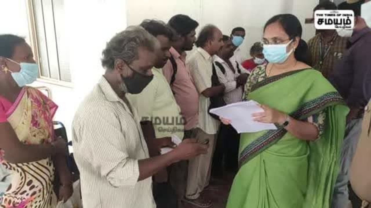 இலங்கை தமிழர் நலனுக்காக நிதியுதவி அளித்த பள்ளி மாணவி; குவியும் பாராட்டுகள்!