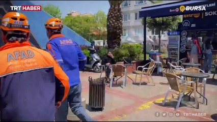 Bursa'da AVM'deki bir mağazanın tavanı çöktü: Çalışmalar sürüyor