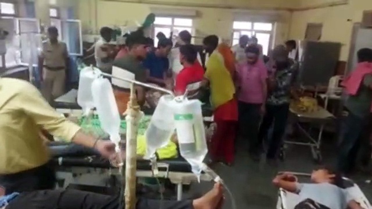 फूड पॉइजनिंग मामला: मेडिकल सैंपल टीम पहुंची नाम...