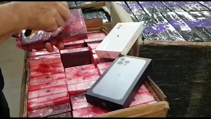 Conforme Receita Federal, carga de iPhones apreendida em Cascavel já totalizou R$ 2,8 milhões