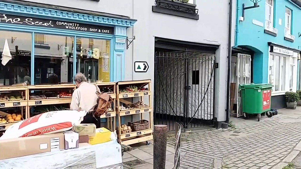 Buckfastleigh shops and streets