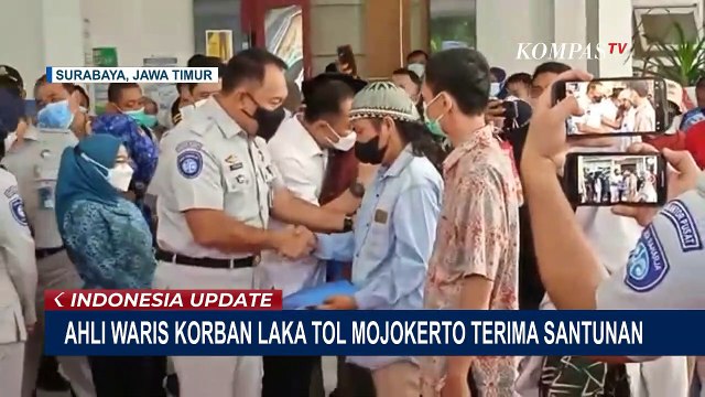 Ahli Waris Korban Laka Maut Tol Mojokerto Terima Santunan dari Jasa Marga