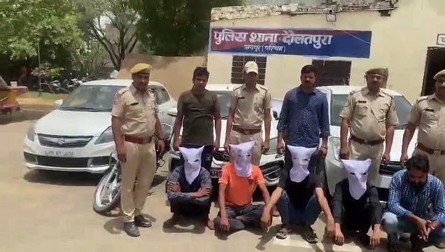 चालक से मारपीट कर कार लूटने वाले पांच बदमाश चढ़े पुलिस के हत्थे