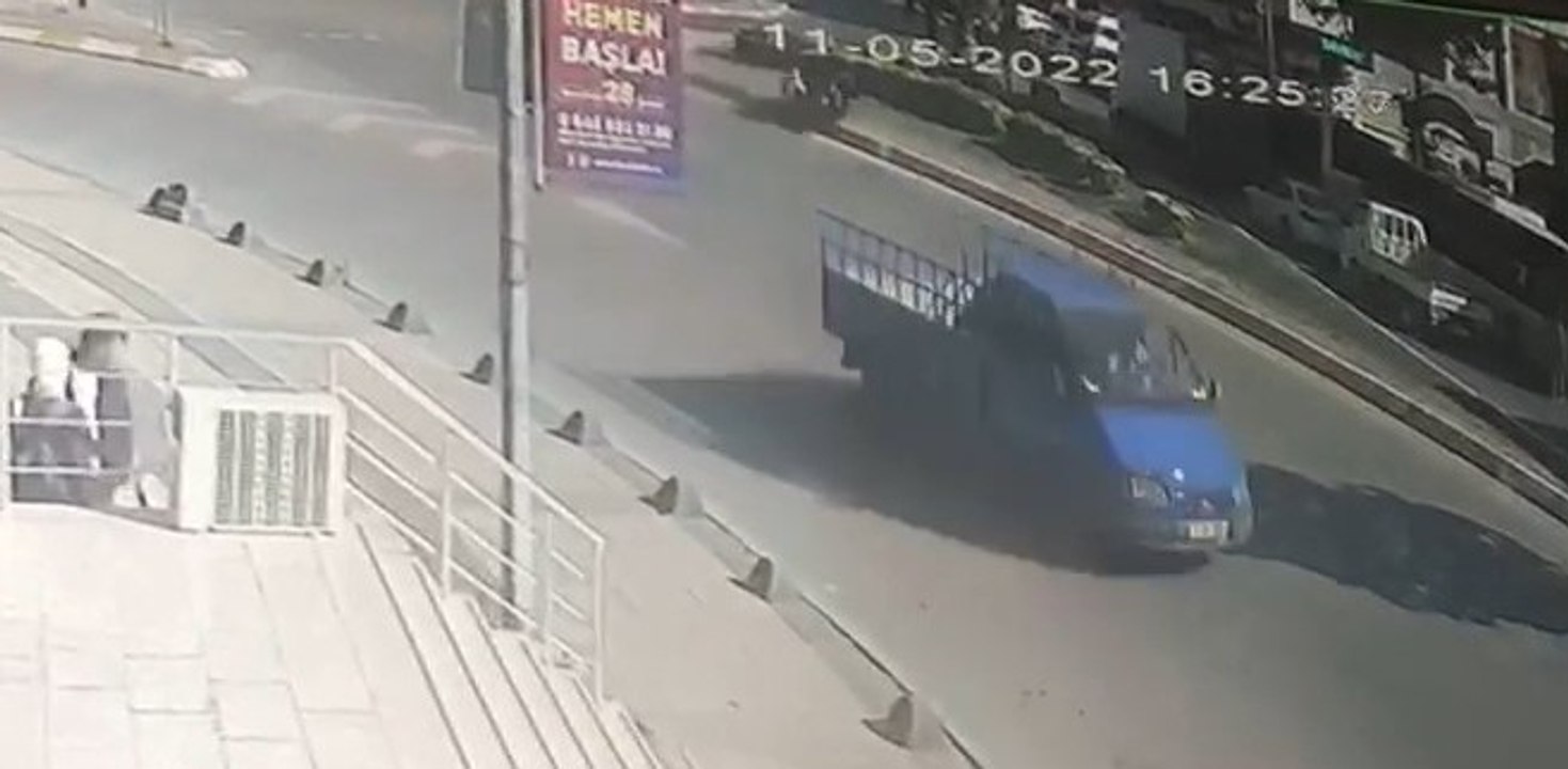 Sultanbeyli’de hafriyat kamyonu yunus polislerine çarptı: 1 polis şehit, 1 polis yaralı