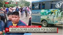 Pobladores bloquean la ruta Cochabamba-Santa Cruz exigiendo conclusión de obras en las vías