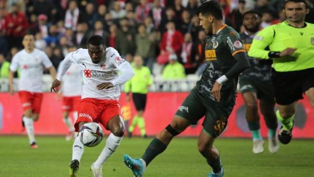 Sivas'ta nefes kesen maç! Türkiye Kupası'nda finalin adı belli oldu