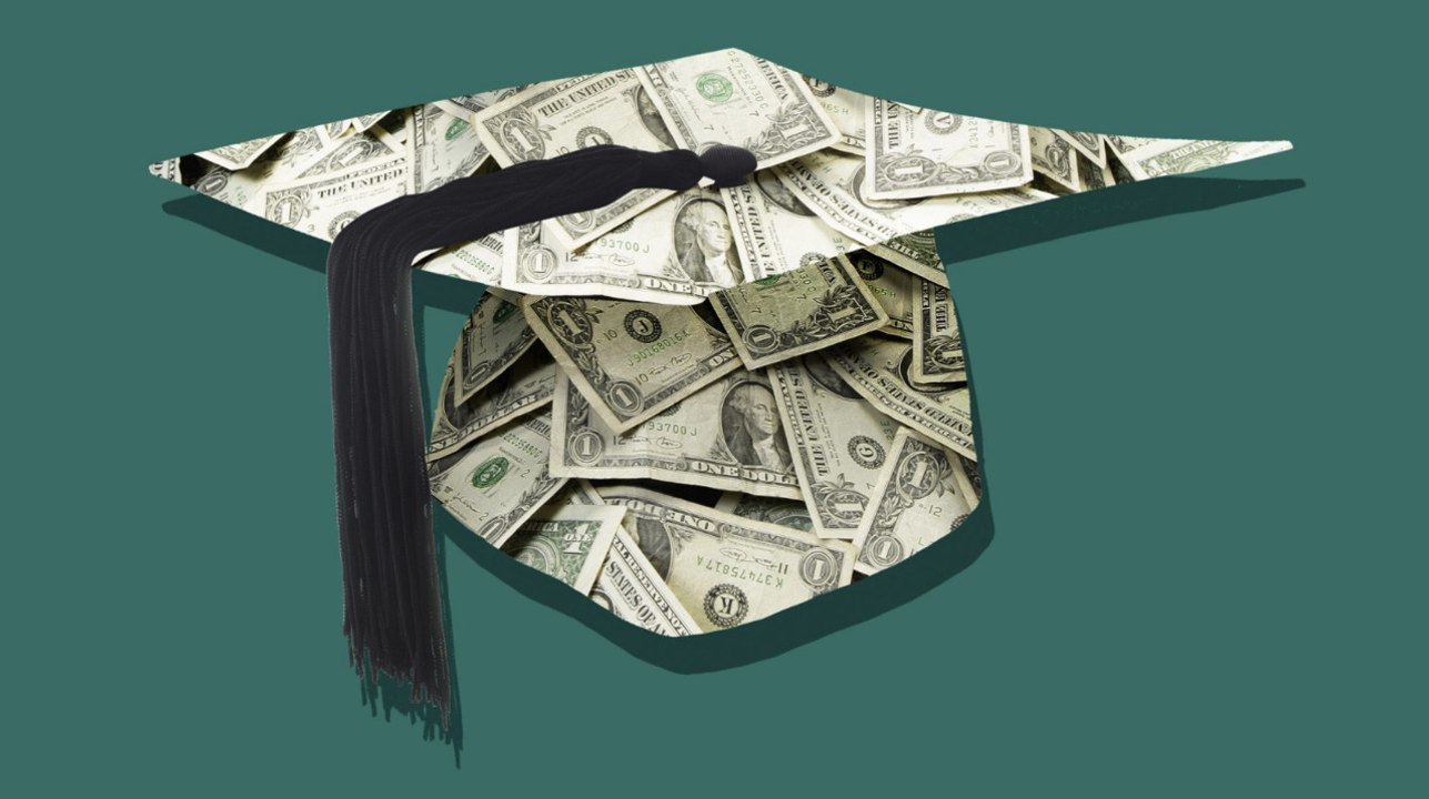 3 Financial Steps College Graduates Should Take After Getting Their Degree