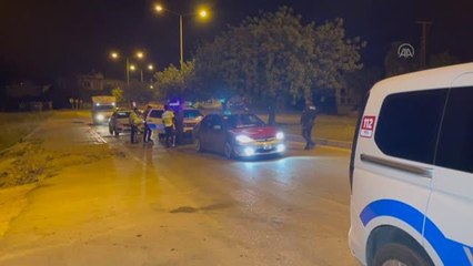 Otomobille polisten kaçmaya çalışan 3 şüpheli yakalandı