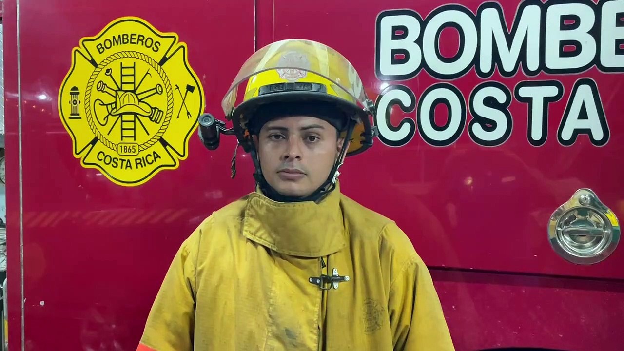 ext-reacciones-bomberos-choque-110522