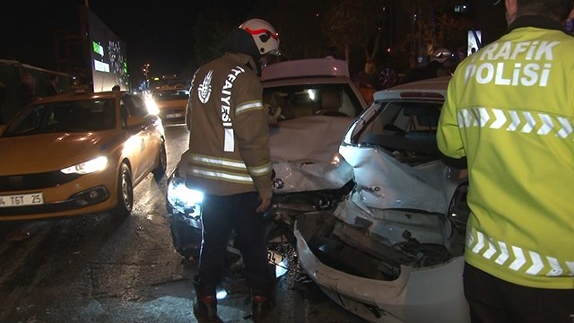 Beşiktaş'ta zincirleme trafik kazası: 2 yaralı