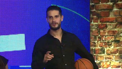 Con esta foto, Adrián recuerda la tierna infancia junto a su mamá