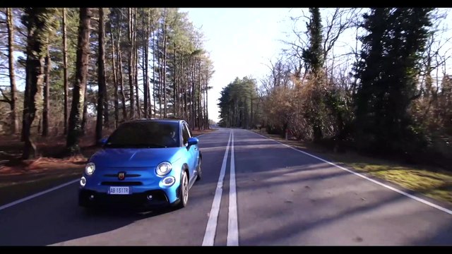 Neuer Abarth 695 Tributo 131 Rally - „Rally Blau“ und „Record Grau“