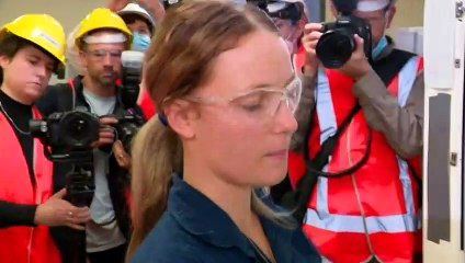 Labor leader says lowest paid workers should get wage rise