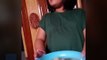 Ayah Keburu Pergi, Gadis Cilik Ini Racik Makanan Sendiri untuk Ibunya, Videonya Banjir Air Mata Haru