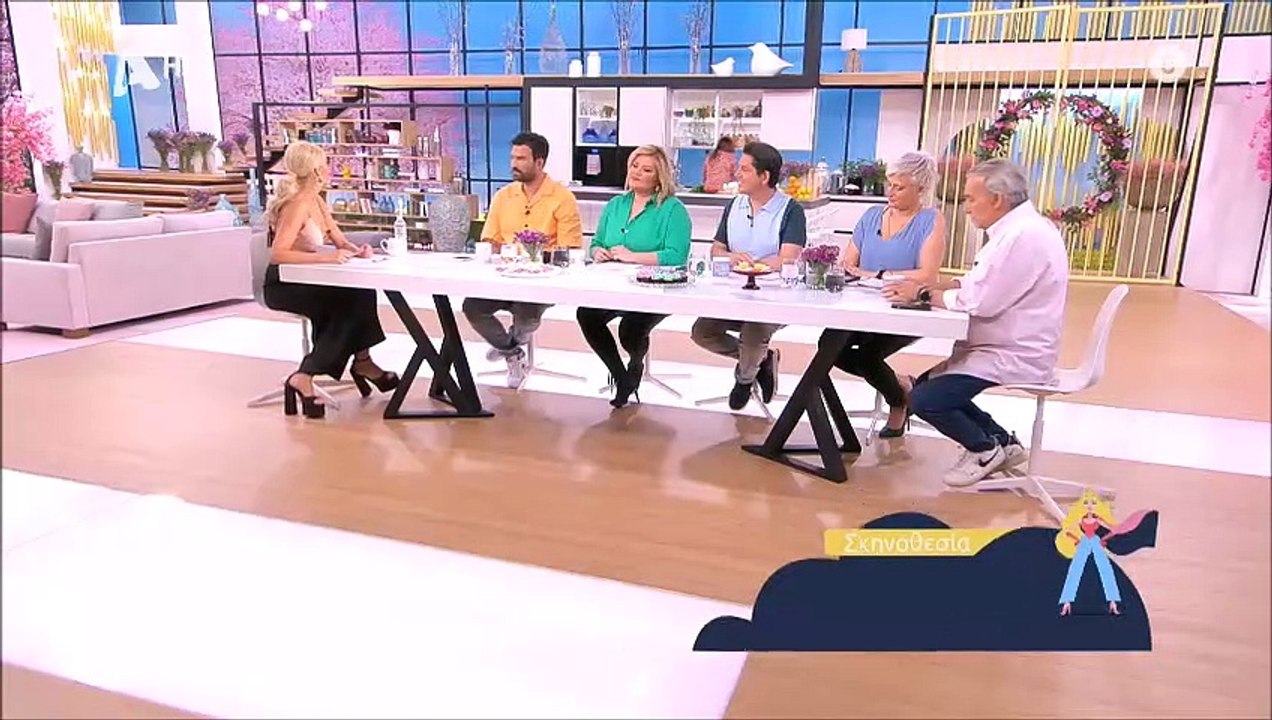 Super Κατερίνα: Επέστρεψε η Κατερίνα Λένη - Η μ...