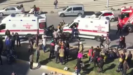 İSTANBUL-SULTANBEYLİ'DE MOTOSİKLETLİ YUNUS EKİBİ TIR İLE ÇARPIŞTI 1 ŞEHİT 1 YARALI