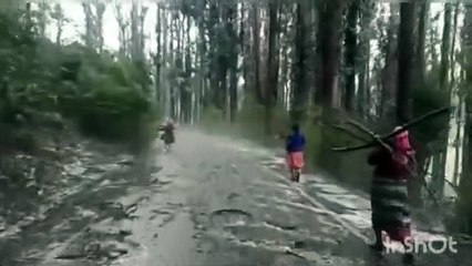 ஊட்டியில் ஆலங்கட்டி மழை.. பல இடங்களில் உறை பனி - வீடியோ