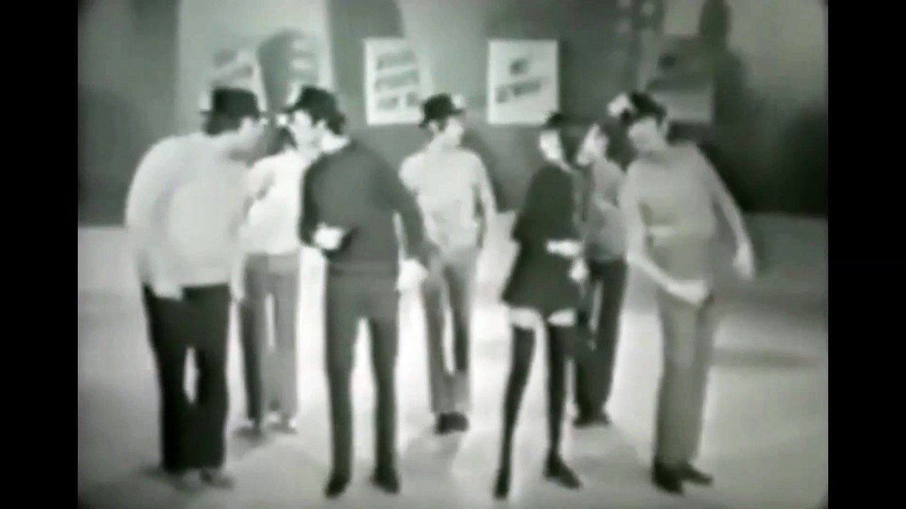 CHUCK A BRICK (Never Mind The Argument) – Cliff Richard & The Settlers - 1969 [Unreleased Studio Recording]