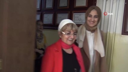 Yazar şair ve ozanlar okulda kütüphane kurdu