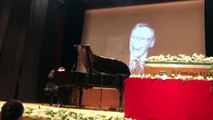 Fazıl Say'dan babasına piyanolu cenaze töreni