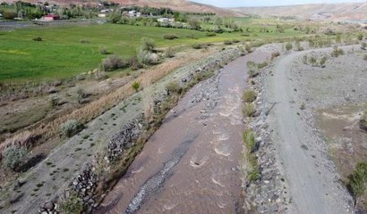 Yağan yağmurlar sonrası Iğdır'daki akarsuların debisi arttı