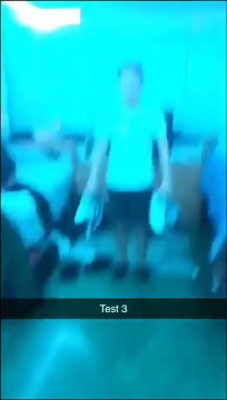 Ils lancent des vans en l'air et elles retombent toujours sur leur semelle