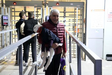 Kuzusu maça alınmadı, stadyumu terk etti