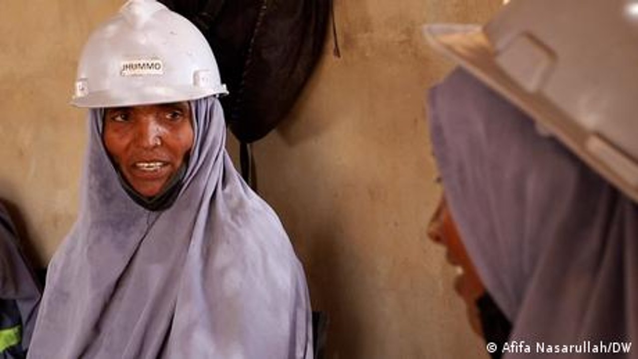 Pakistan: Solar energy empowers women in Tharparkar