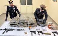 Gragnano (NA) - Armi e droga nascosti tra vegetazione dei Monti Lattari (12.05.22)